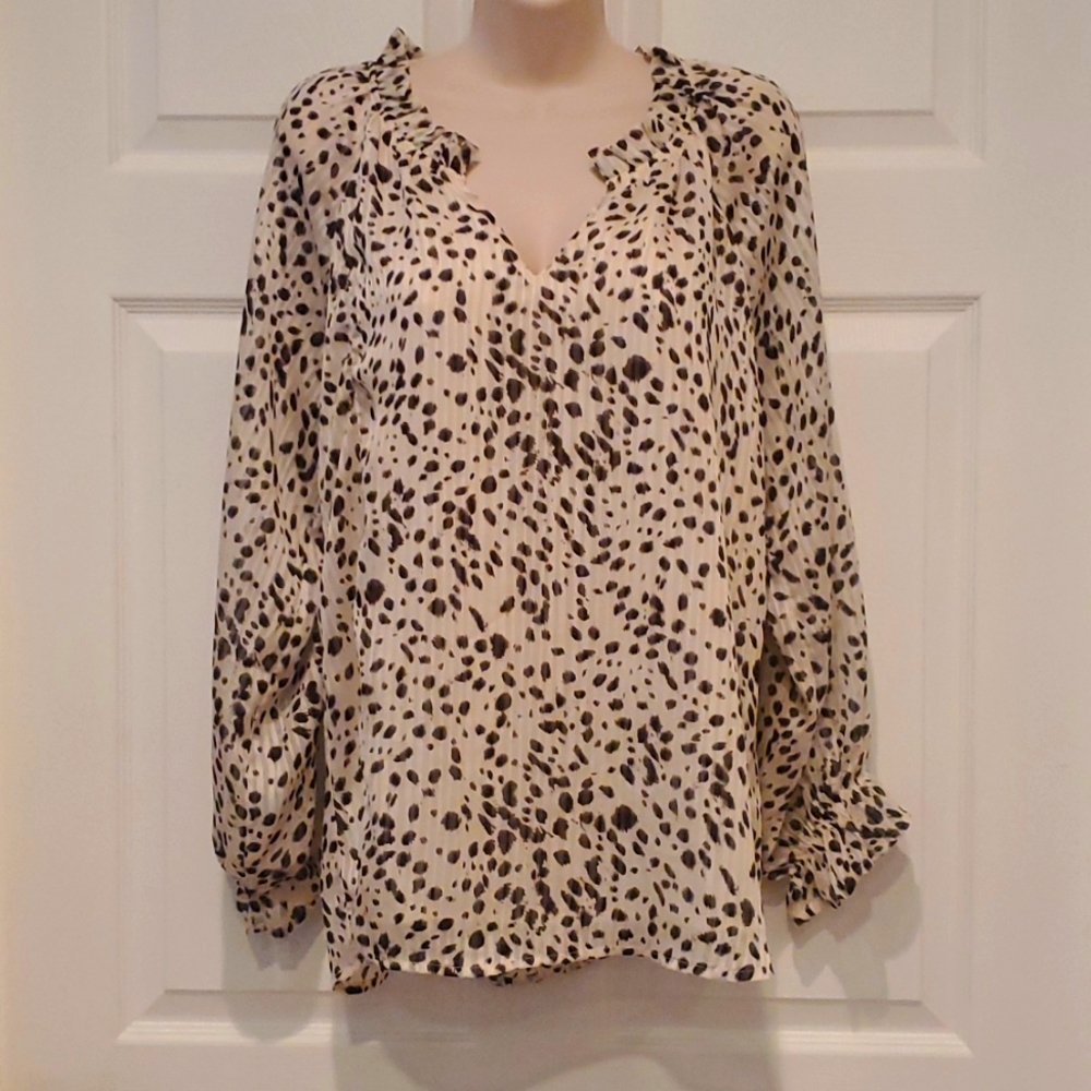 Jade by Melody Tam black & white blouse